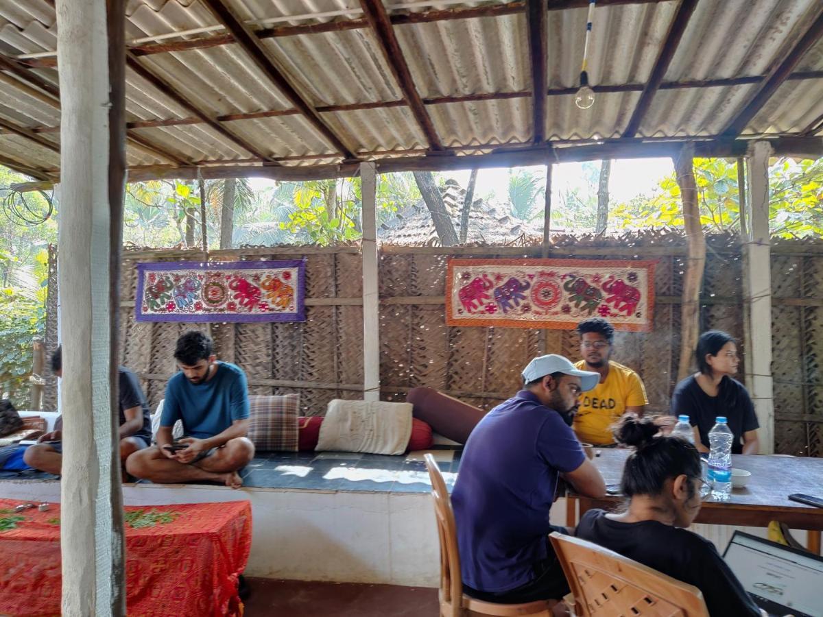 Surya Beach Cafe And Stay Gokarna  Eksteriør billede
