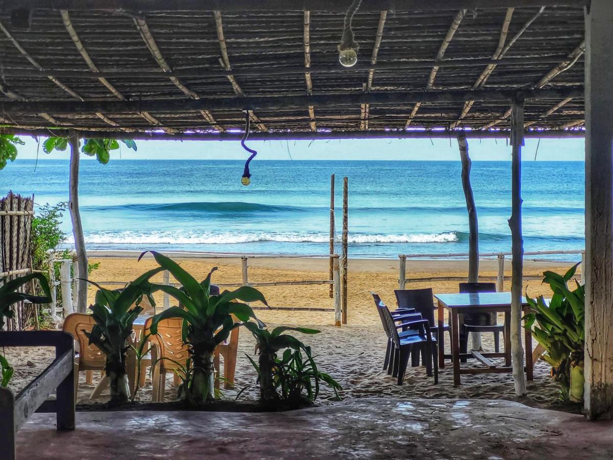 Surya Beach Cafe And Stay Gokarna  Eksteriør billede
