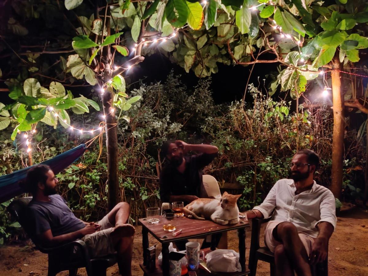 Surya Beach Cafe And Stay Gokarna  Eksteriør billede