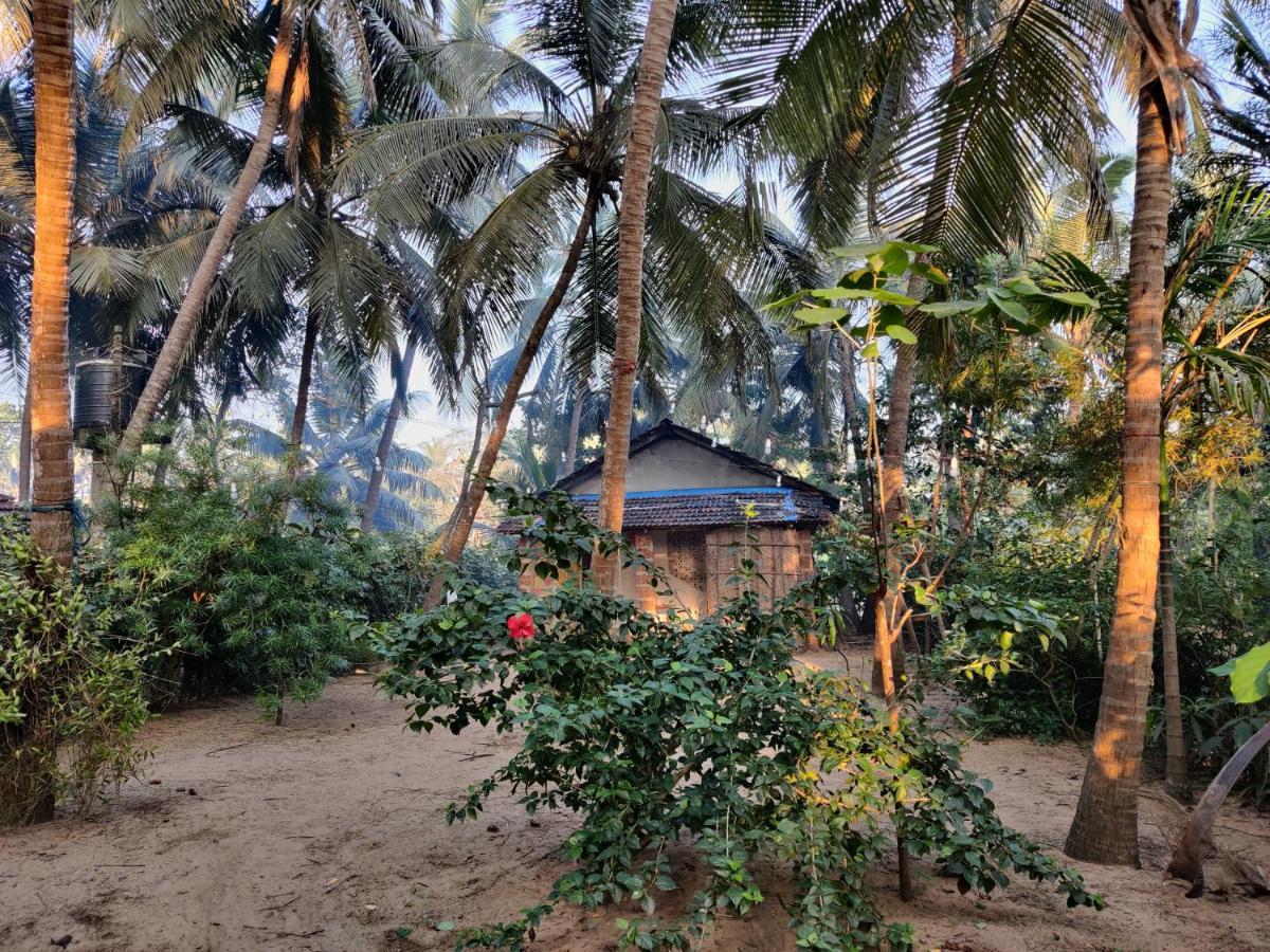 Surya Beach Cafe And Stay Gokarna  Eksteriør billede