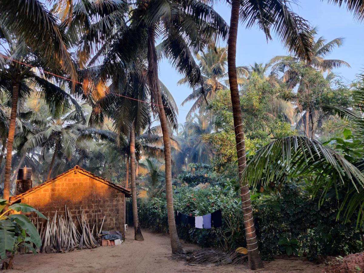 Surya Beach Cafe And Stay Gokarna  Eksteriør billede