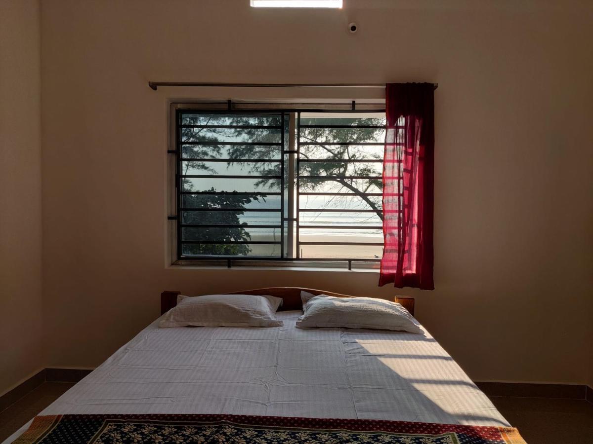 Surya Beach Cafe And Stay Gokarna  Eksteriør billede