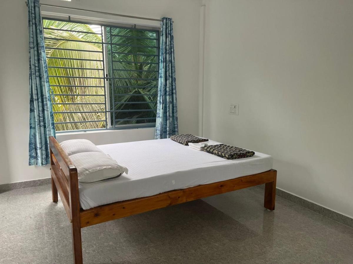 Surya Beach Cafe And Stay Gokarna  Eksteriør billede