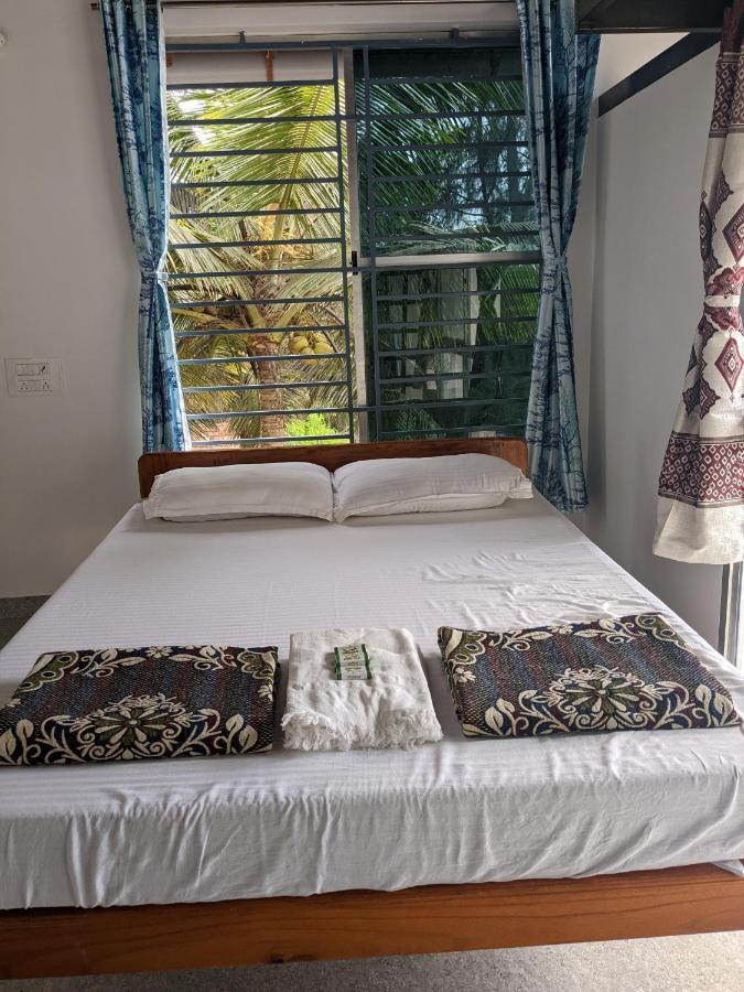 Surya Beach Cafe And Stay Gokarna  Eksteriør billede