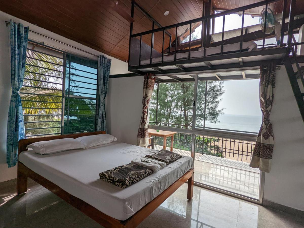 Surya Beach Cafe And Stay Gokarna  Eksteriør billede