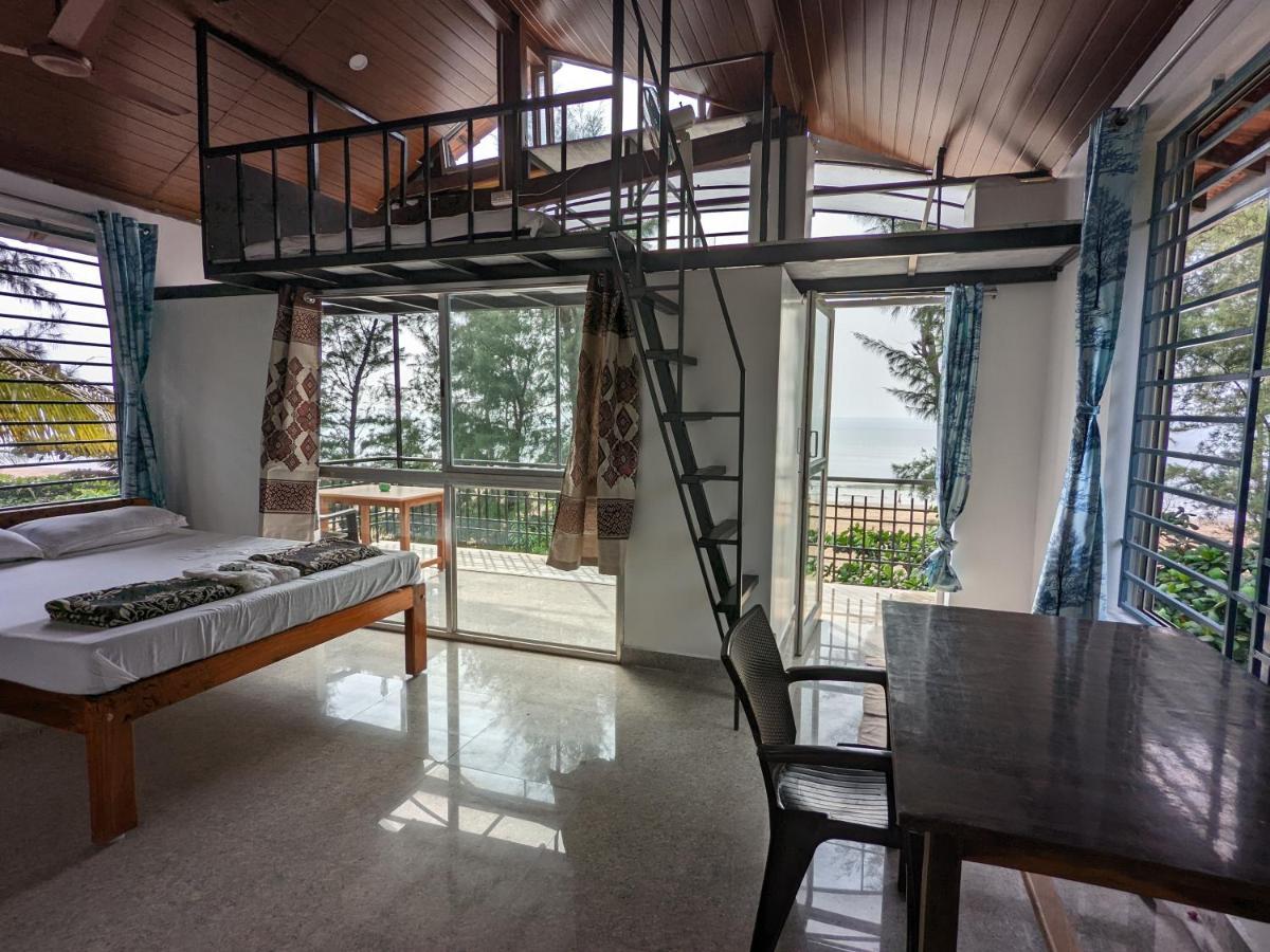 Surya Beach Cafe And Stay Gokarna  Eksteriør billede